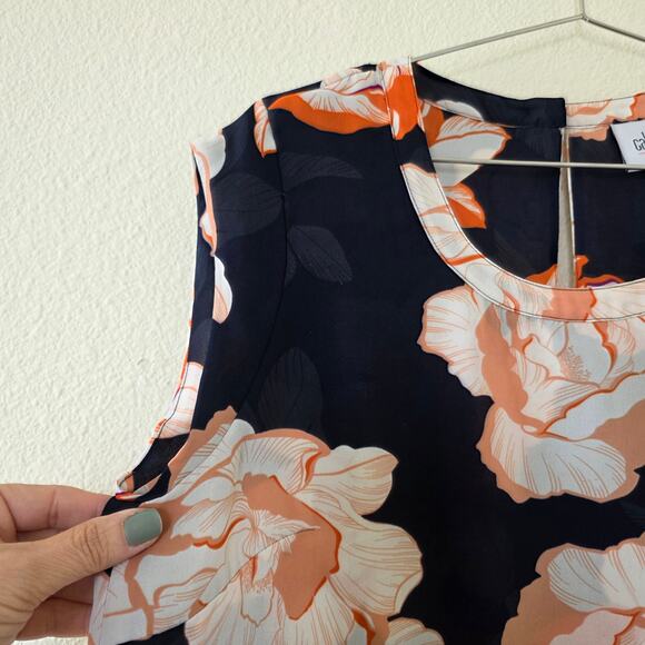 Cabi Floral Sleeveless Layered Top Navy Peach Print Womens Size M Lightweight - Picture 4 of 13